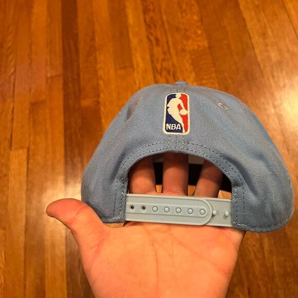 New without tags UNC tar-heals snap‎ back hat - Picture 2 of 3